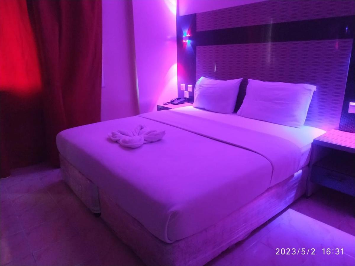 דובאי Tehran Hotel מראה חיצוני תמונה