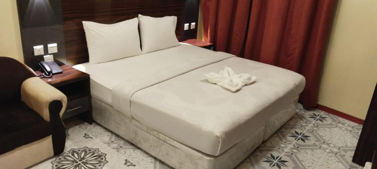 דובאי Tehran Hotel מראה חיצוני תמונה