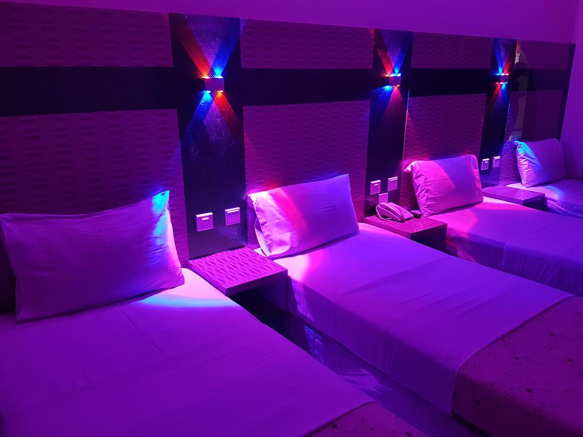 דובאי Tehran Hotel מראה חיצוני תמונה