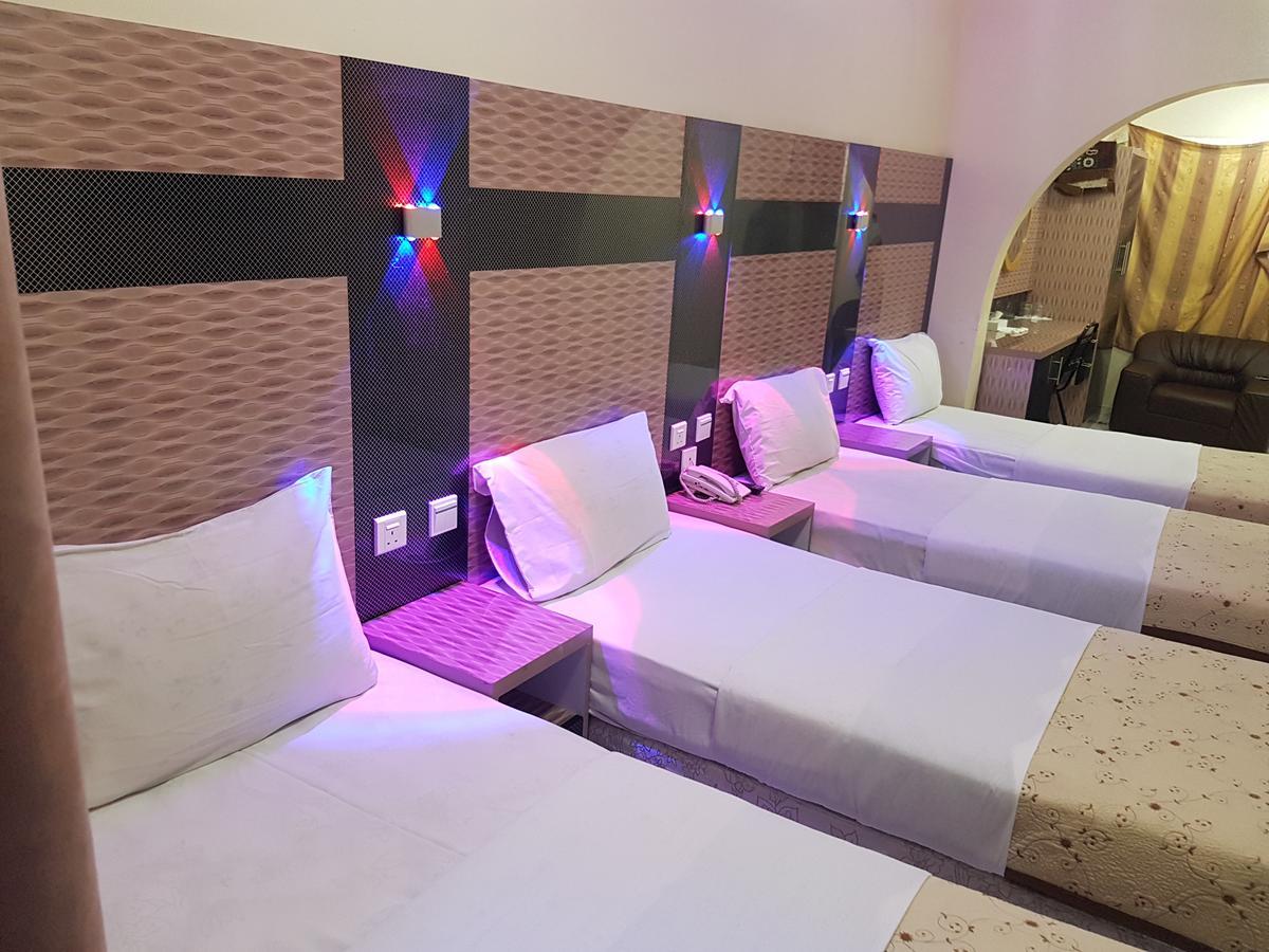 דובאי Tehran Hotel מראה חיצוני תמונה